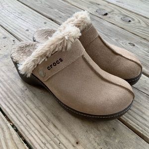 Crocs Fur Lined Tan Clogs Sz 7.5